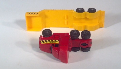 Tootsietoy Semi Machinery Hauler Low Deck Truck 9.75" Diecast Scale Model - Picture 8 of 8