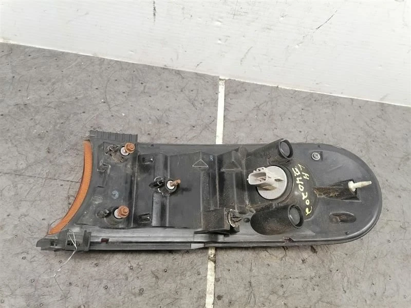 Driver Corner/Park Light Park Lamp-turn Signal Fits 07-11 FJ CRUISER 1391608 - Image 3 of 4