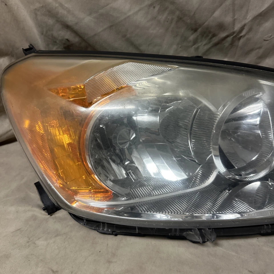 Faro halógeno derecho pasajero Toyota Rav4 2009 2010 2011 2012 OEM Foto 3 de 4