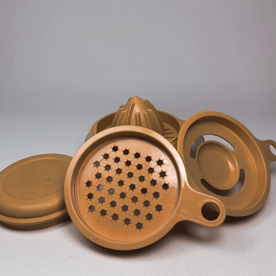 Tupperware Küchenperle orange Zitruspresse Reibe Eitrenner Deckel - Bild 3 von 3