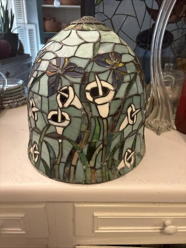 Vintage Stained Glass Lamp Shade 16” Tall And 14” AcrCalla Lilies & Butterflies