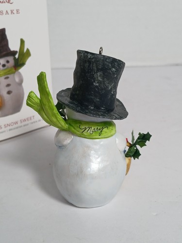 2018 Hallmark Keepsake Ornament That's Snow Sweet Snowman with Green Scarf - Picture 5 of 11