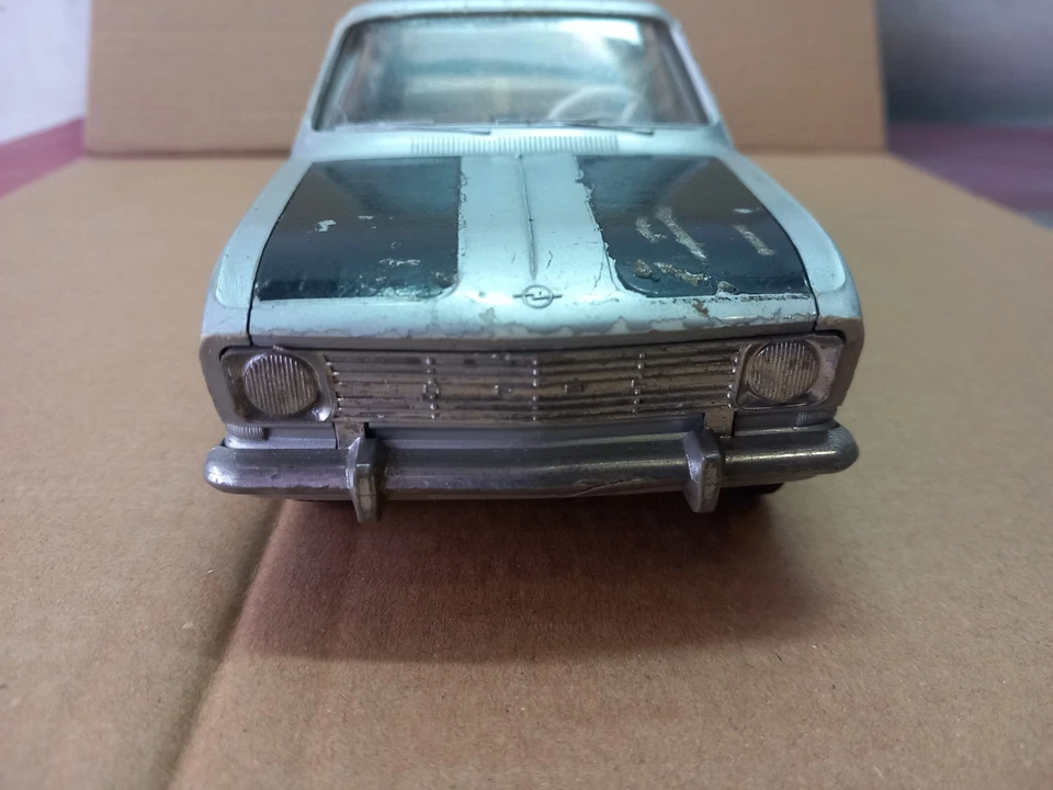 GAMA OPEL KADETT COUPE' 1/20 1965 RUOTA ANTERIORE DX ADATTATA - Immagine 3 di 4
