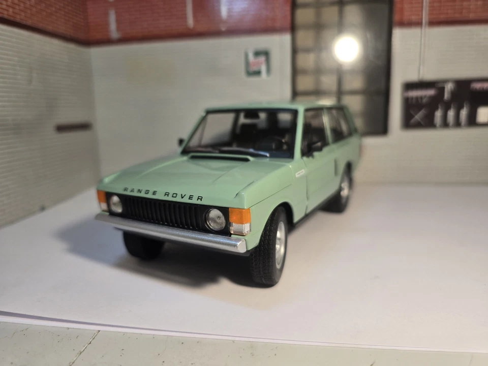 Range Rover Classic 1977 V8 3.5 Mint Green Welly Nex 1:24 Scale Diecast Model - Image 2 of 4
