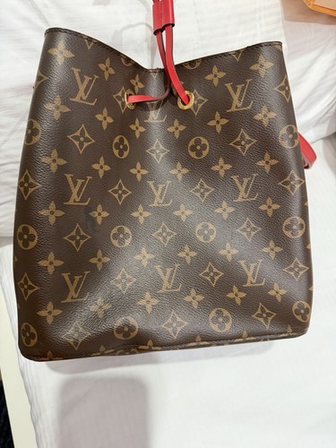 Louis Vuitton NéoNoé Handbag MM Brown Leather