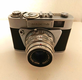 Altix Rangefinder Camera with Meyer Optik Görlitz Trioplan 2.9/50 No.2217285 Case