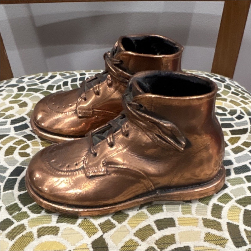 Decorative Collectible Pair Display Keepsake Bronze Color