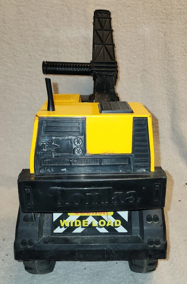 Tonka Hasbro Funrise Excavator 354 Diesel Bucket Truck XMB-975 Wheels 2013 READ - Image 3 of 4