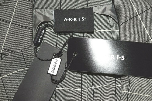 AKRIS Gray Wool Checked Long Folded Sleeves Pointed Collar Hidden Pocket Sz 10 - Picture 9 of 10