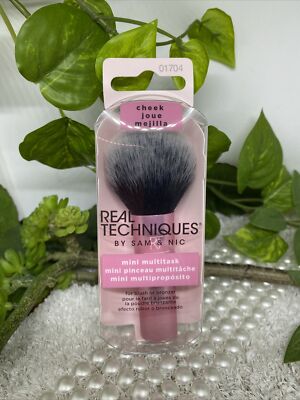 Real Techniques Mini Multitask Brush multifunktioneller Pinsel für Blush Bronzer