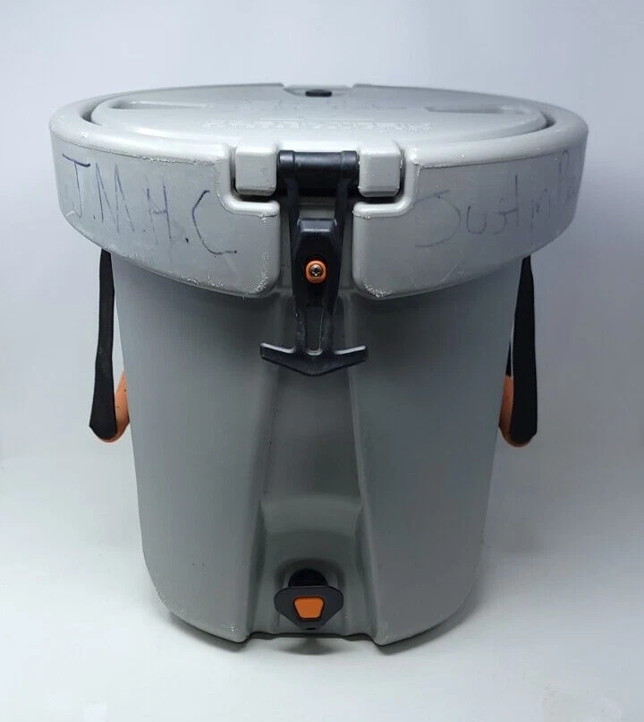 Ozark Trail 20 Quart Roto-Molded High Performance Beverage Dispenser Cooler
Opens in a new window or