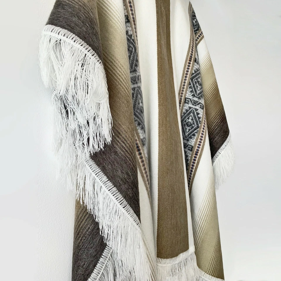 LIGHT BABY ALPACA WOOL HOODED PONCHO FRINGE UNISEX HANDMADE - Image 3 of 4