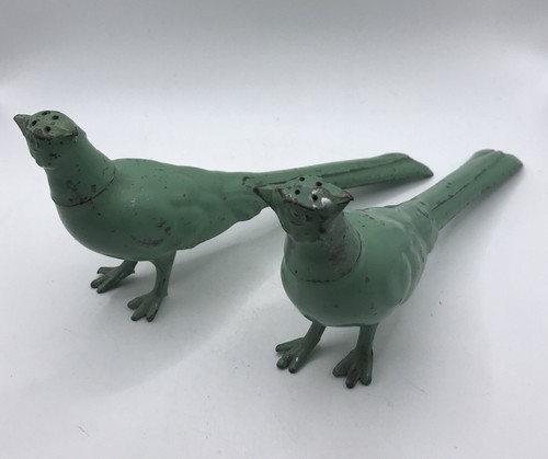Vintage Green Metal Pheasant Bird Salt and Pepper Shakers DECOR ONLY - Picture 3 of 8