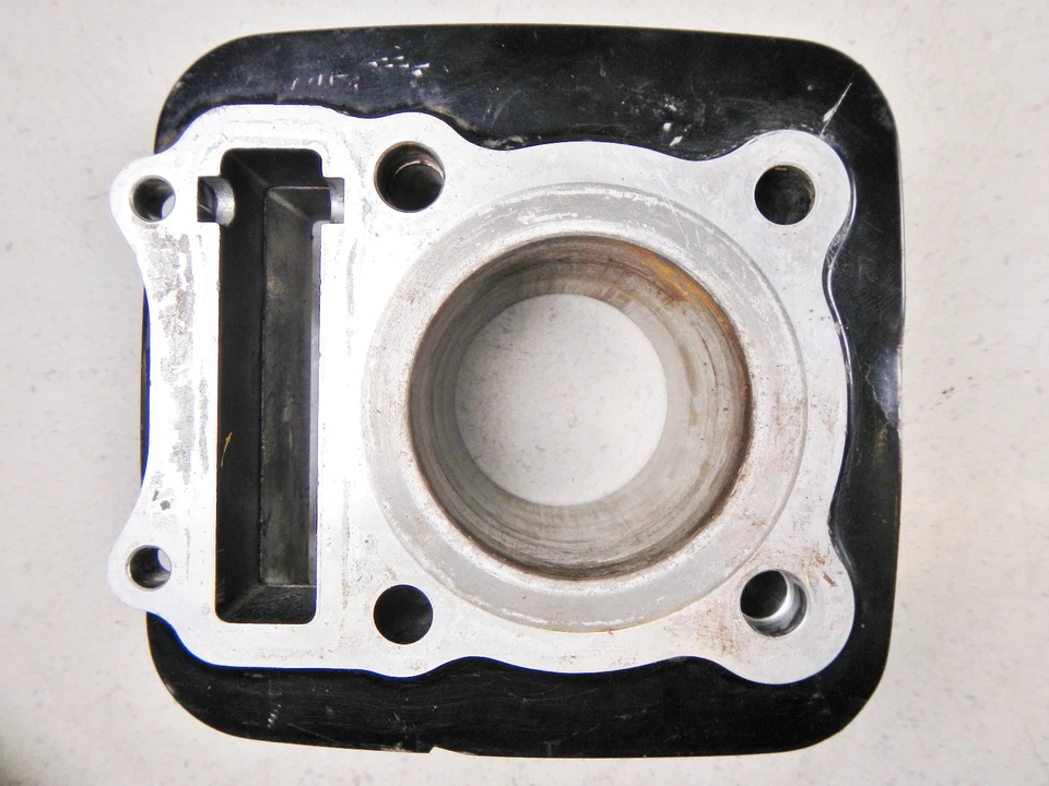 Jarra de pistón cilindro estándar 83 Suzuki SP125 SP 125 SD Foto 2 de 4