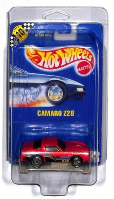 Hot Wheels Camaro Z28 33  SIGNED by Bob Raser