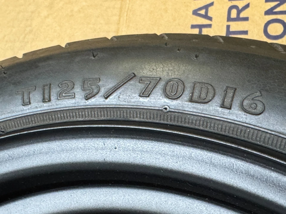 Neumático de repuesto Ford Mustang 87-93 comodidad de fábrica Goodyear 4 orejetas OEM T125/70D16 Foto 2 de 4