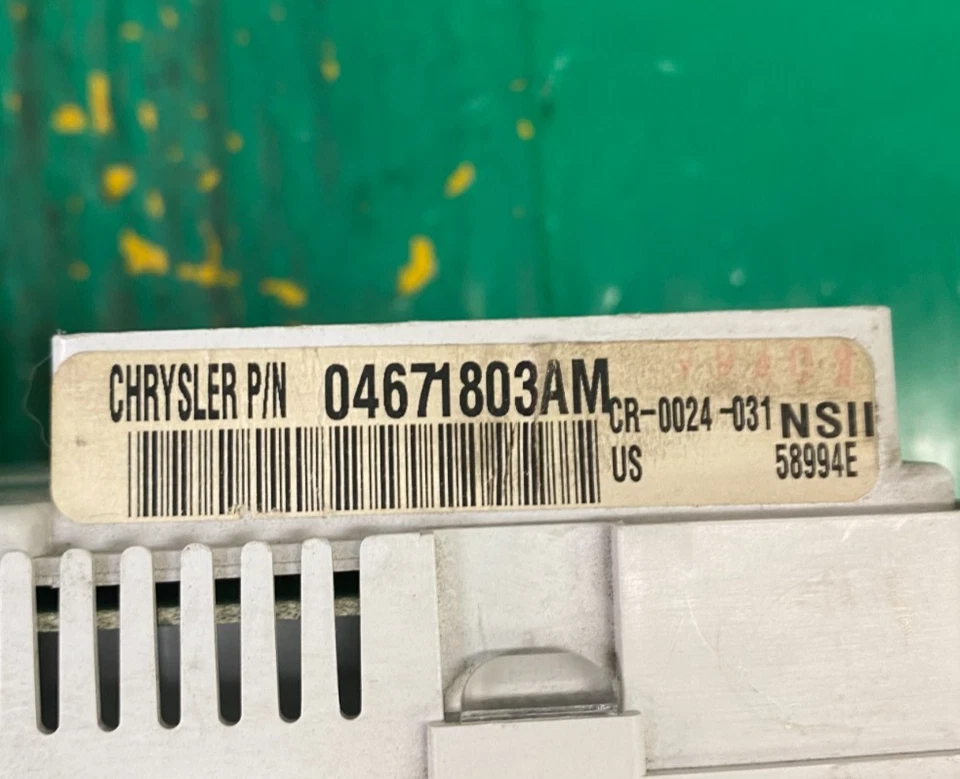 2004-2005 Chrysler PT Cruiser velocímetro painel de instrumentos 97KMiles 04671803AM - Imagem 2 de 3