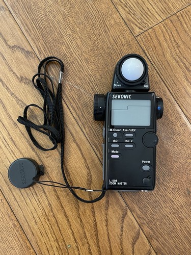 Sekonic L-508 Zoom Master Digital Light Meter Zoom Spot 1°-4° Memory Dual ISO