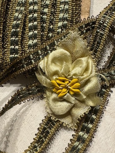 1920's Metallic Gold & French Green Silk Floss Threads by Yrd x 3/8"