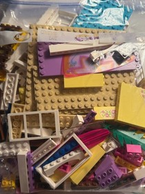 LEGO FRIENDS 41037 Stephanie's Beach House - 100% Complete - No Box or Manual