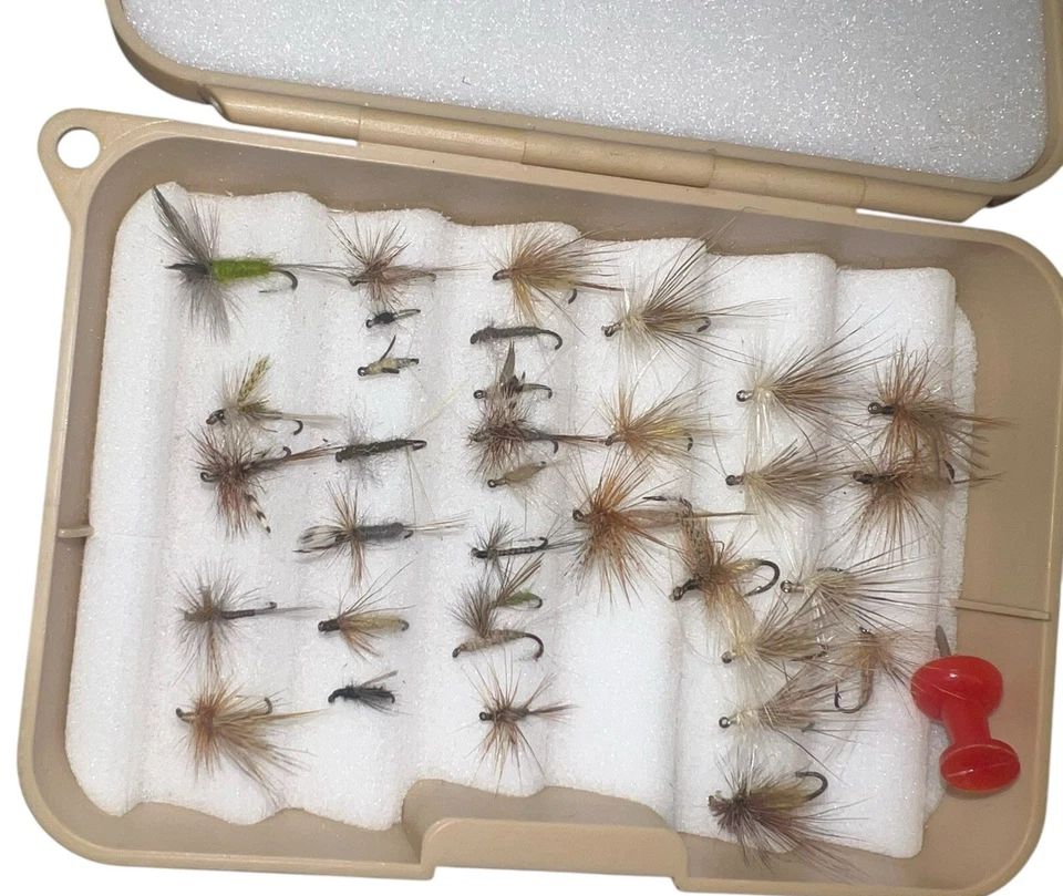 Kit de inicio de pesca con mosca, moscas, traje, chaleco, carrete de vuelo Cort 144D Foto 4 de 4