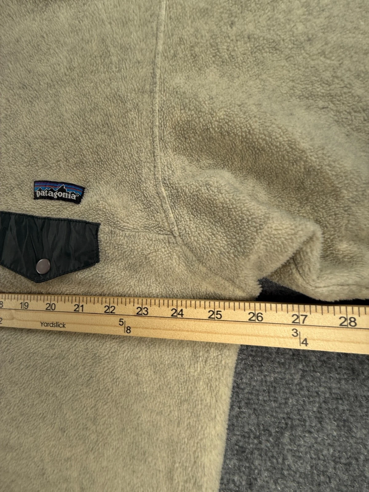 patagonia ivory 1/4 snap pullover fleece logo chest pocket jacket