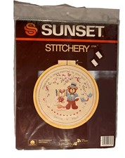 Best Friends Wedding Embroidery Kit Sunset Stitchery 2706 Lynda Healy 1985 NOS