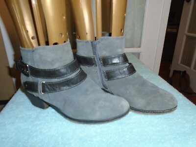 Sonoma Women's Gray Suede Buckle Side Zip Block Heel Ankle Boots Size M 