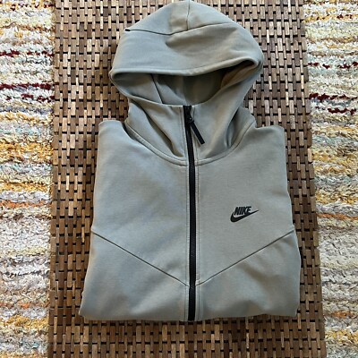 nike tech fleece grey green
