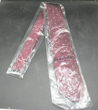 BROOKS BROTHERS Silk Tie RED Geometric YELLOW Dot Made USA 60"x3.25" New W/Tags