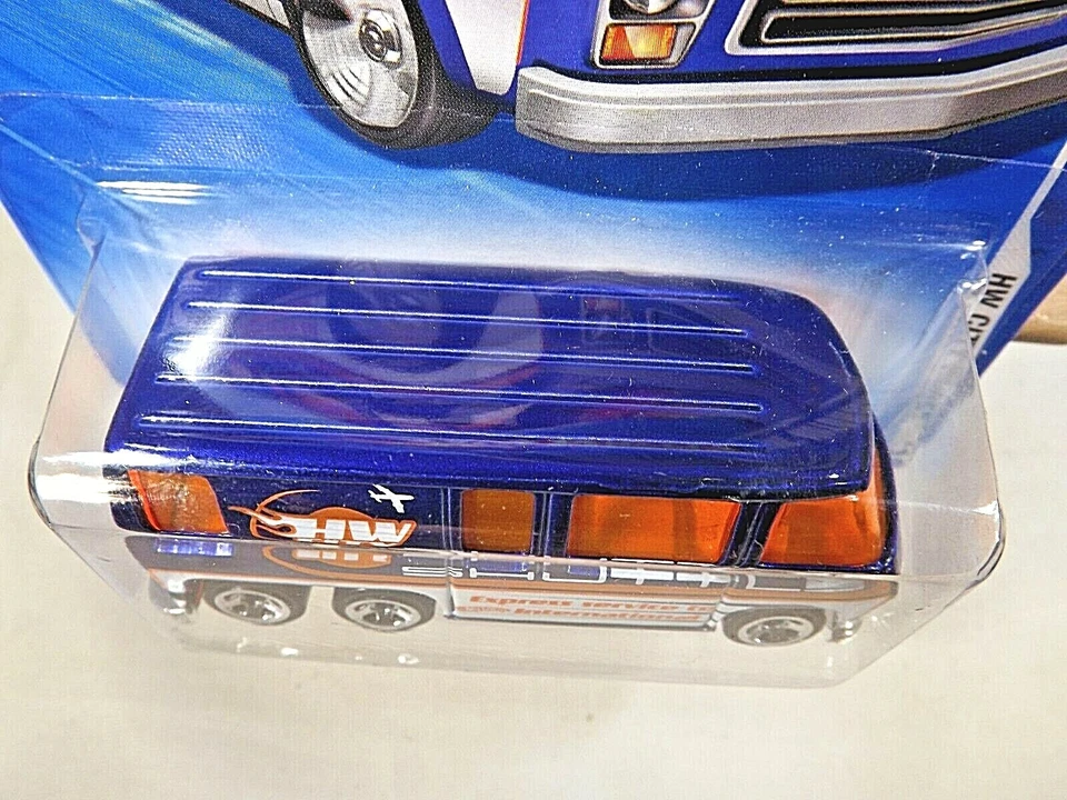 2010 Hot Wheels #116 HW City Works 8/10 GMC MOTORHOME Blue w/Chrome 5 Sp Variant - Image 3 of 4