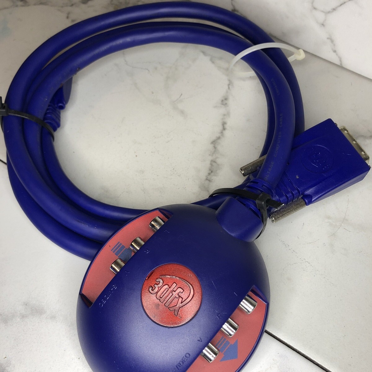 3dfx Interactive Voodoo 3 3500 Breakout Cable, 220-0100-001 3dfx Interactive Voodoo 3 3500 Breakout Cable, 220-0100-001