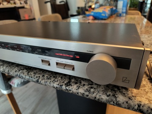 Luxman T-210L AM/FM Stereo Tuner *