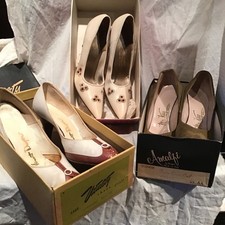 3 PAIR 1950S VINTAGE PUMPS 1 CUSTOM CRAFT NEVER WORN 1 PAIR WINGTIPS  1 SUEDE