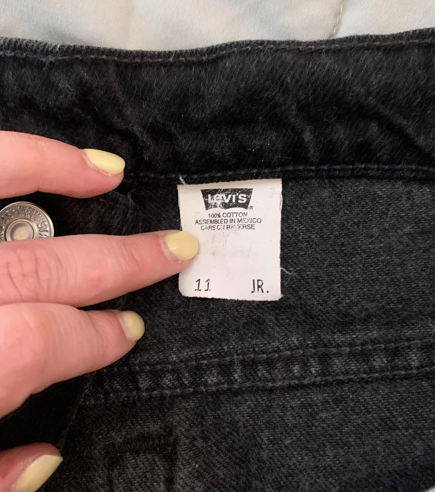 Levis Shorts Womens 11 High Rise Denim Cutoff Casual Vintage Style - Image 3 of 4