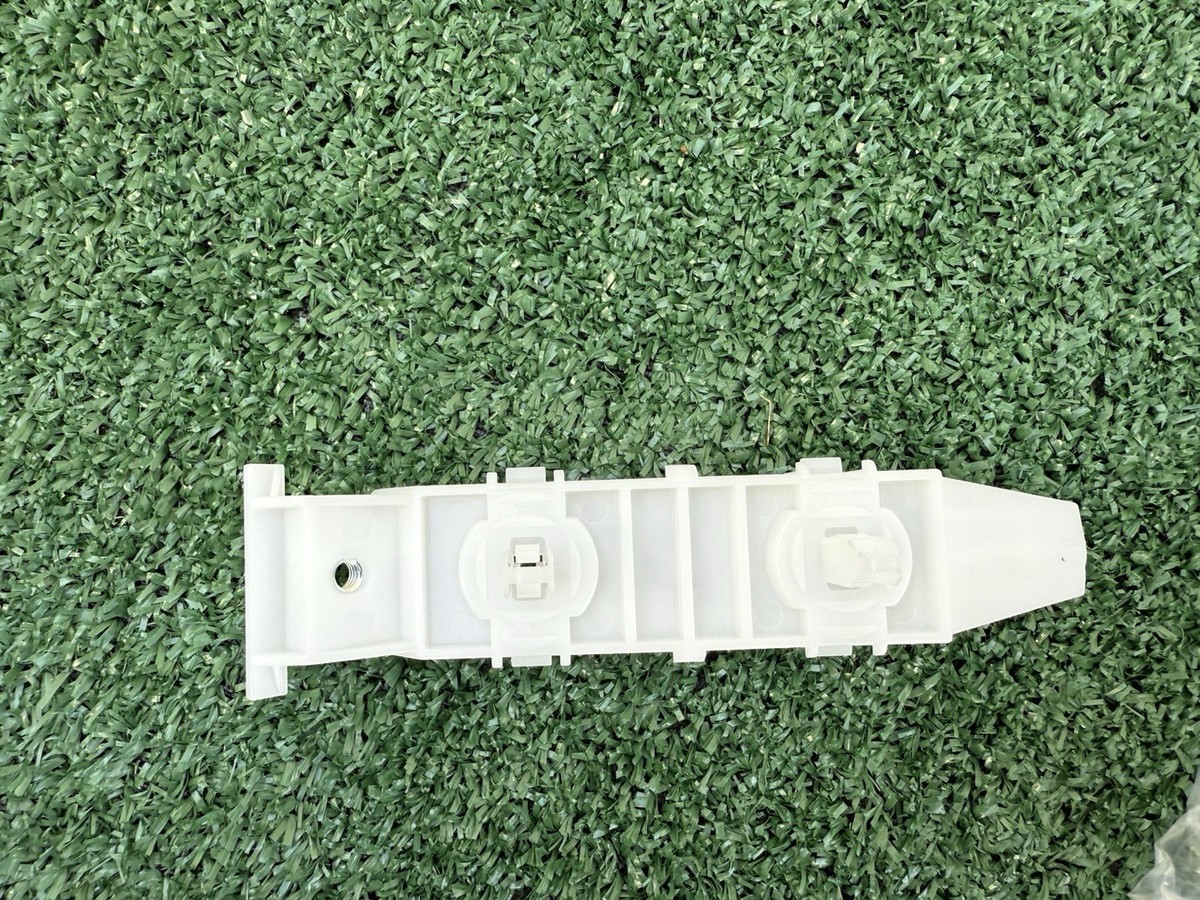 2006-2013 Suzuki Grand Vitara Front Bumper Retainer Bracket