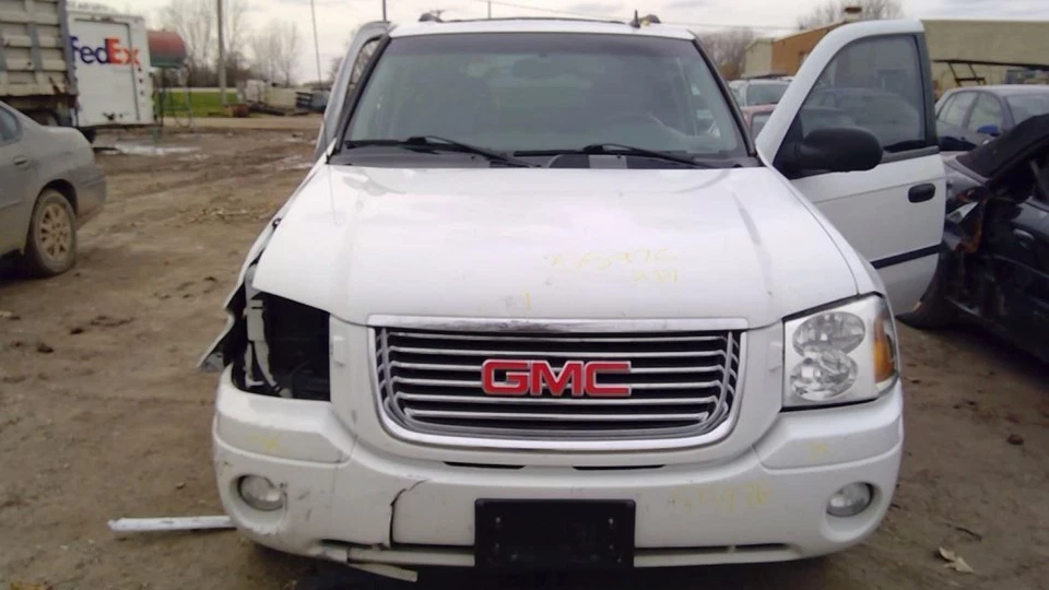 Grille Excluding Denali With Headlamp Washers Opt CE4 Fits 02-09 ENVOY 4186888 - Image 3 of 4