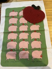 1983 LILLIAN VERNON Folk Art Pigs & Apples Kitchen Towel & Hot Pad Potholder