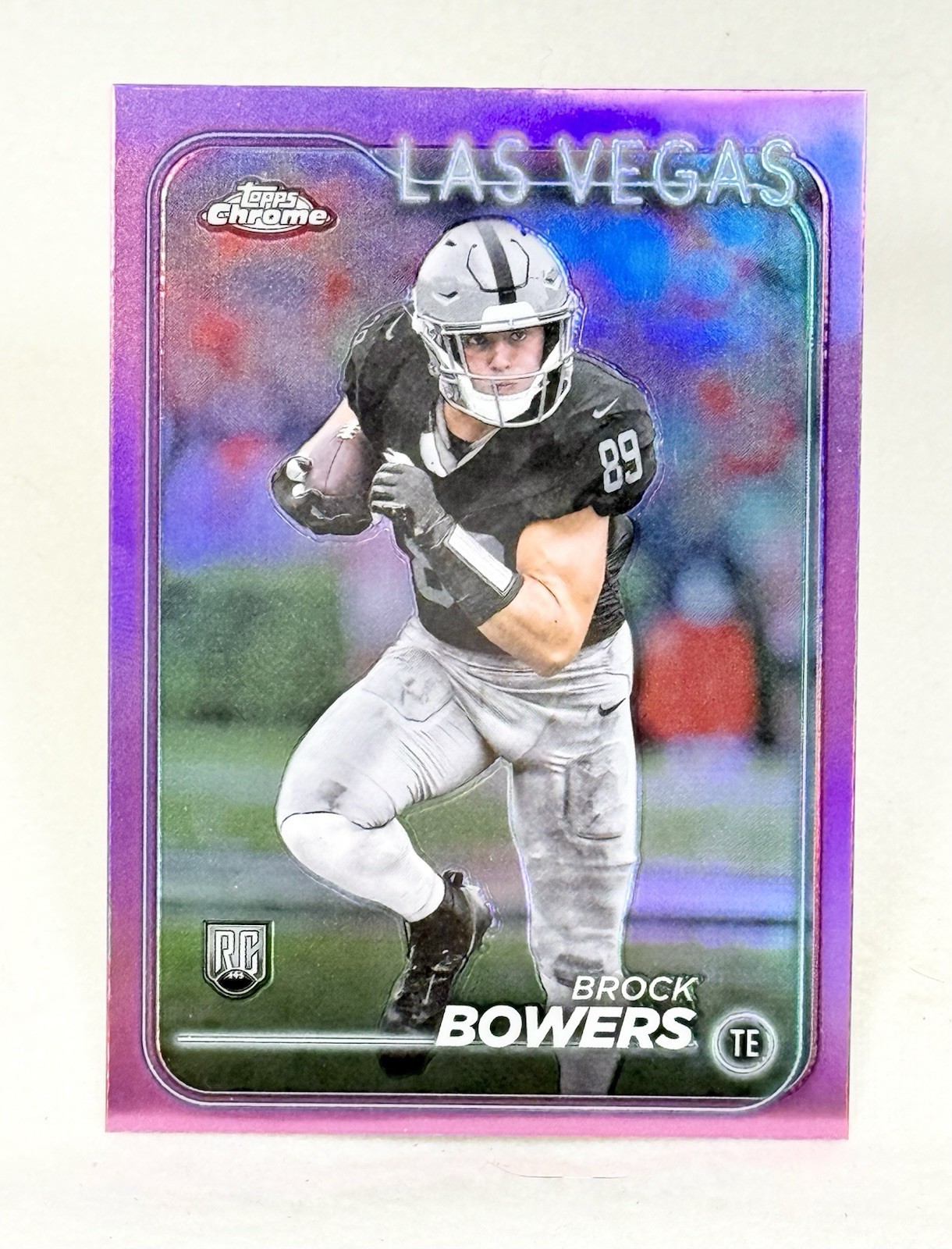 2024 Topps Chrome - Rookies Brock Bowers #207 Pink Refractor (RC) Raiders