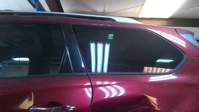 Cuarto de ventana de vidrio trasero izquierdo para Nissan Pathfinder 2013-2020 Foto 2 de 2