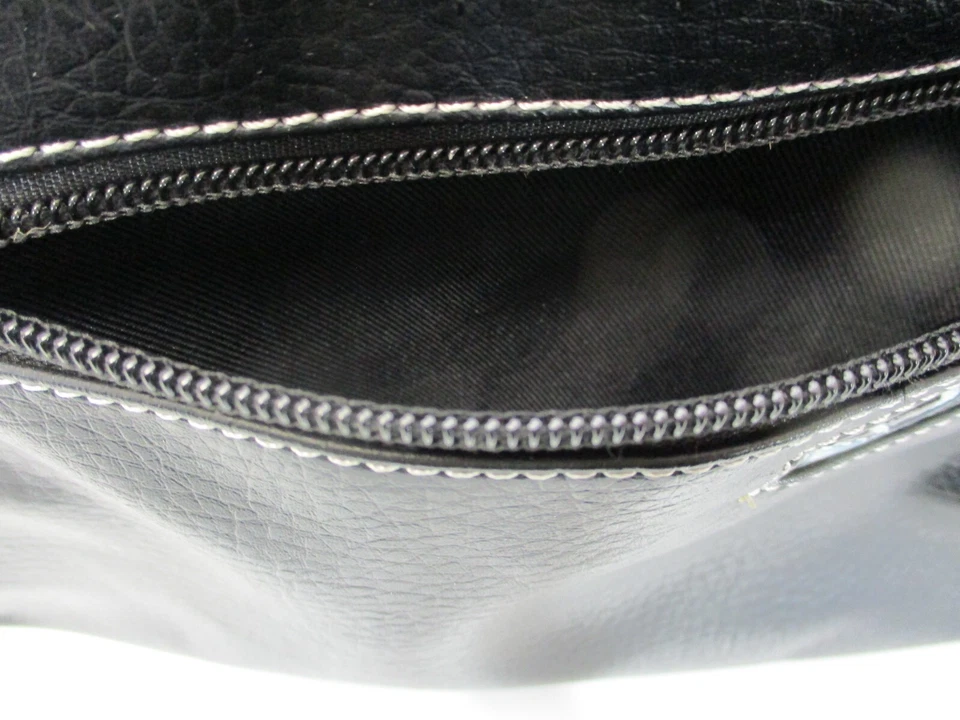 BOLSO DE HOMBRO CRISTIANO CON TACHUELAS CON PEDRERÍA CRUZADA PARA MUJER Foto 4 de 4