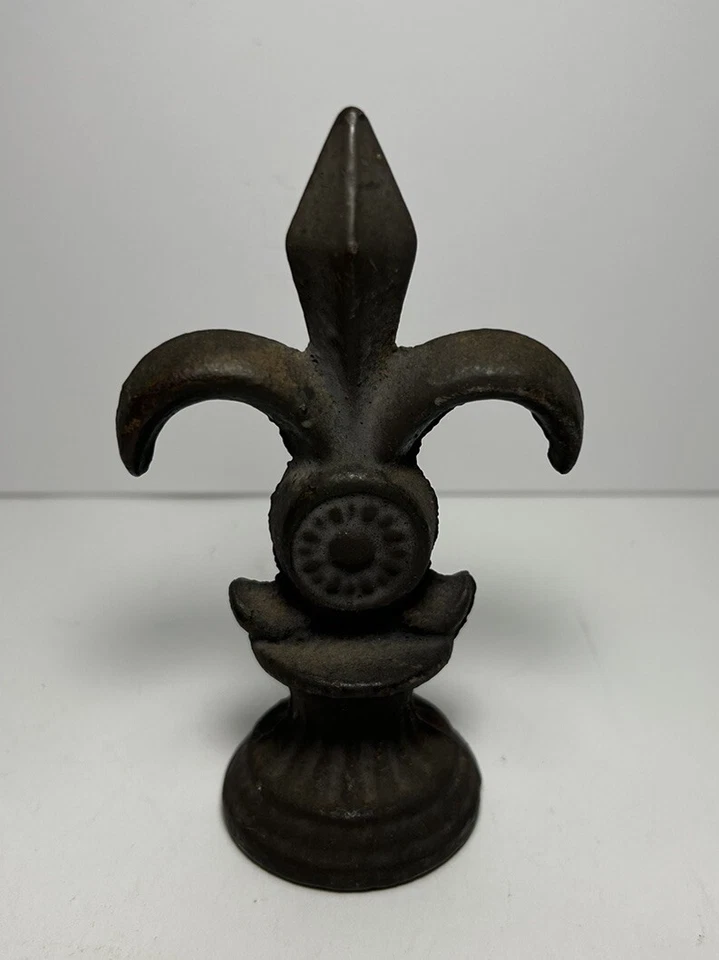 Acabado en forma de metal Foto 2 de 4