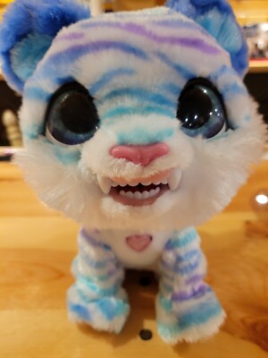 Fur Real North Sabertooth Kitty Teeth Chattering Tiger Interactive Hasbro 