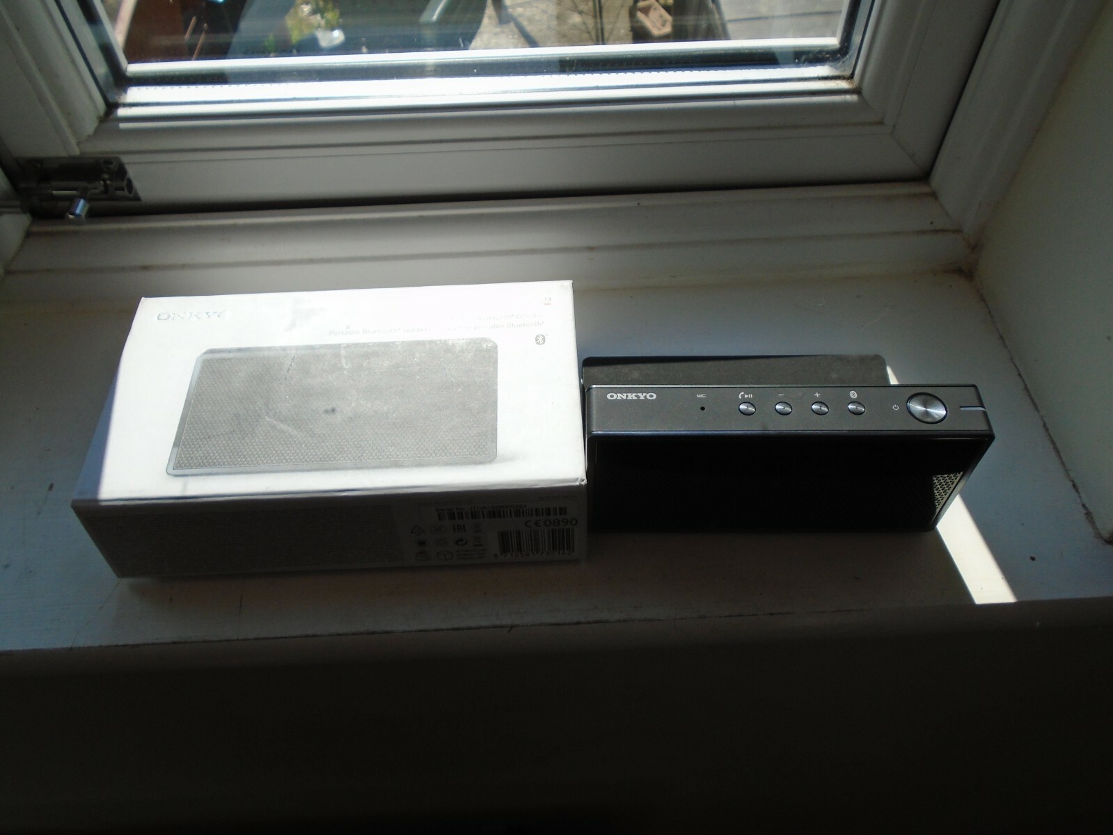 onkyo t3 portable bluetooth speaker