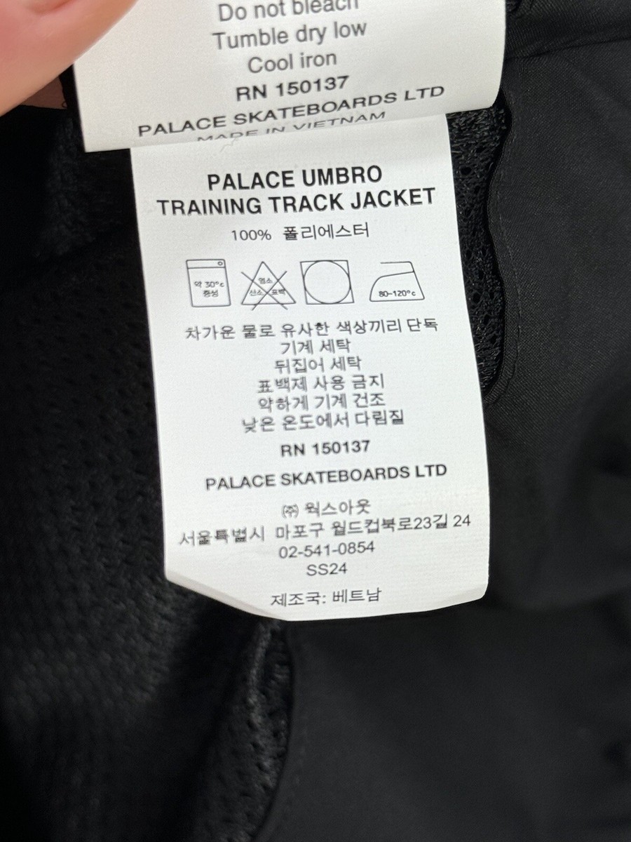 Palace X Umbro - Logo Print / Patch Windbreaker Zip Up Palace X Umbro - Logo Print / Patch Windbreaker Zip Up