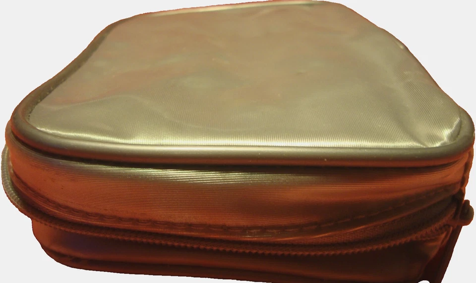 Bolsa de viaje/maquillaje dividida con cremallera plateada MARY KAY de colección varios compartimentos 373 Foto 3 de 4