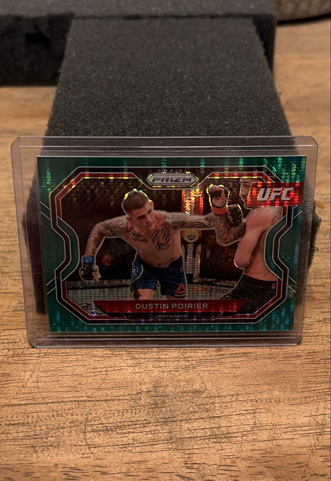 2022 Panini Prizm UFC - Dustin Poirier #21 Green Pulsar Prizm /25