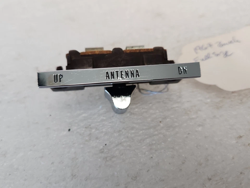 Interruptor de antena de alimentación Buick Wildcat LeSabre Electra 225 1966 1967 OEM GM Foto 2 de 4