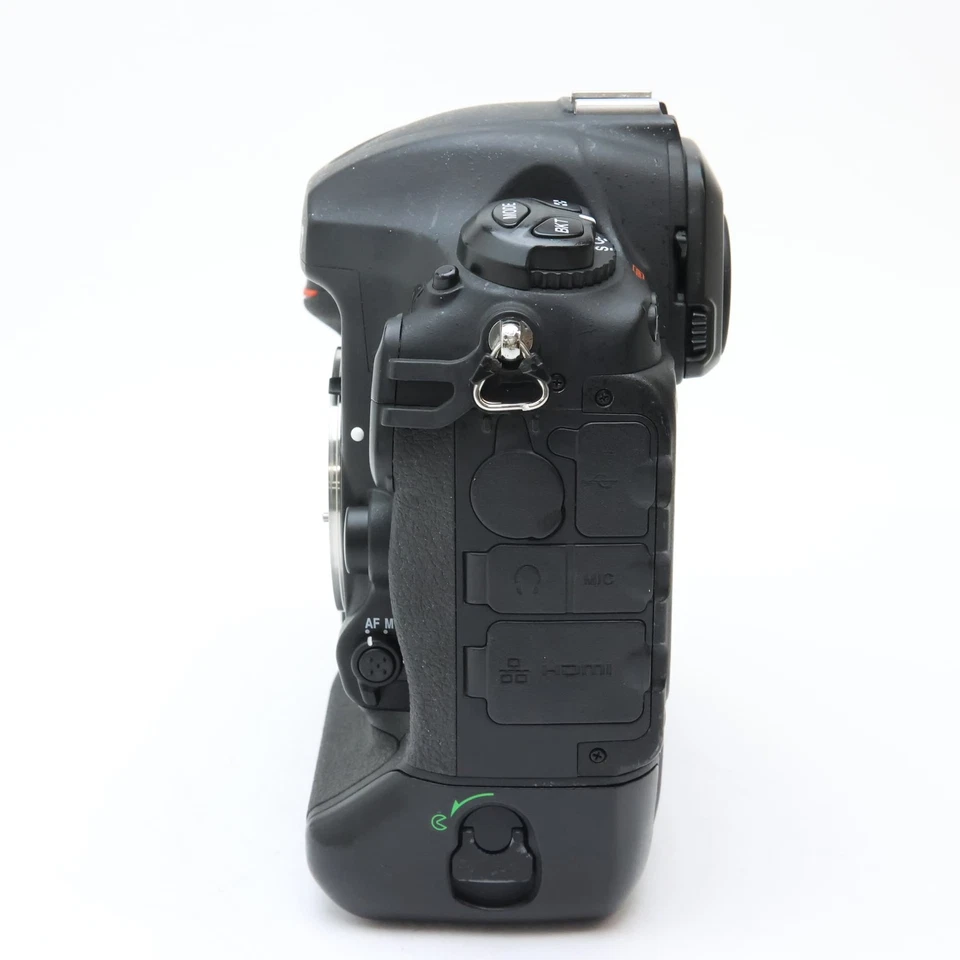 Nikon D5 XQD 20.8MP DSLR Camera Body Shutter Count 47616 - Image 2 of 4