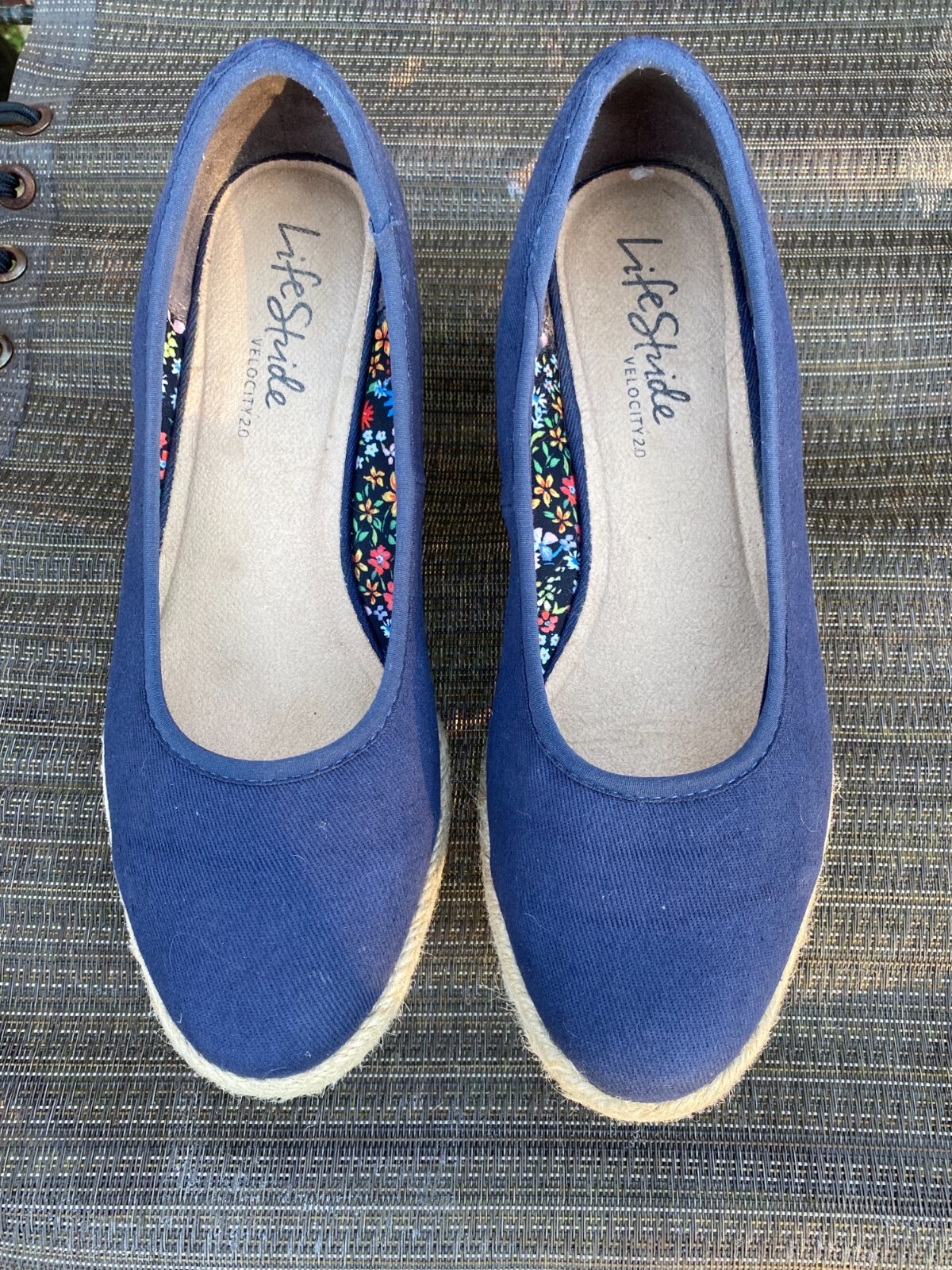 Picture 1 of 5